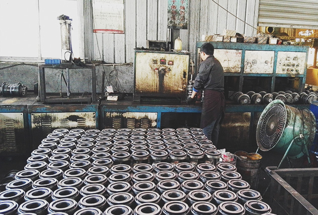 workshop-test track roller